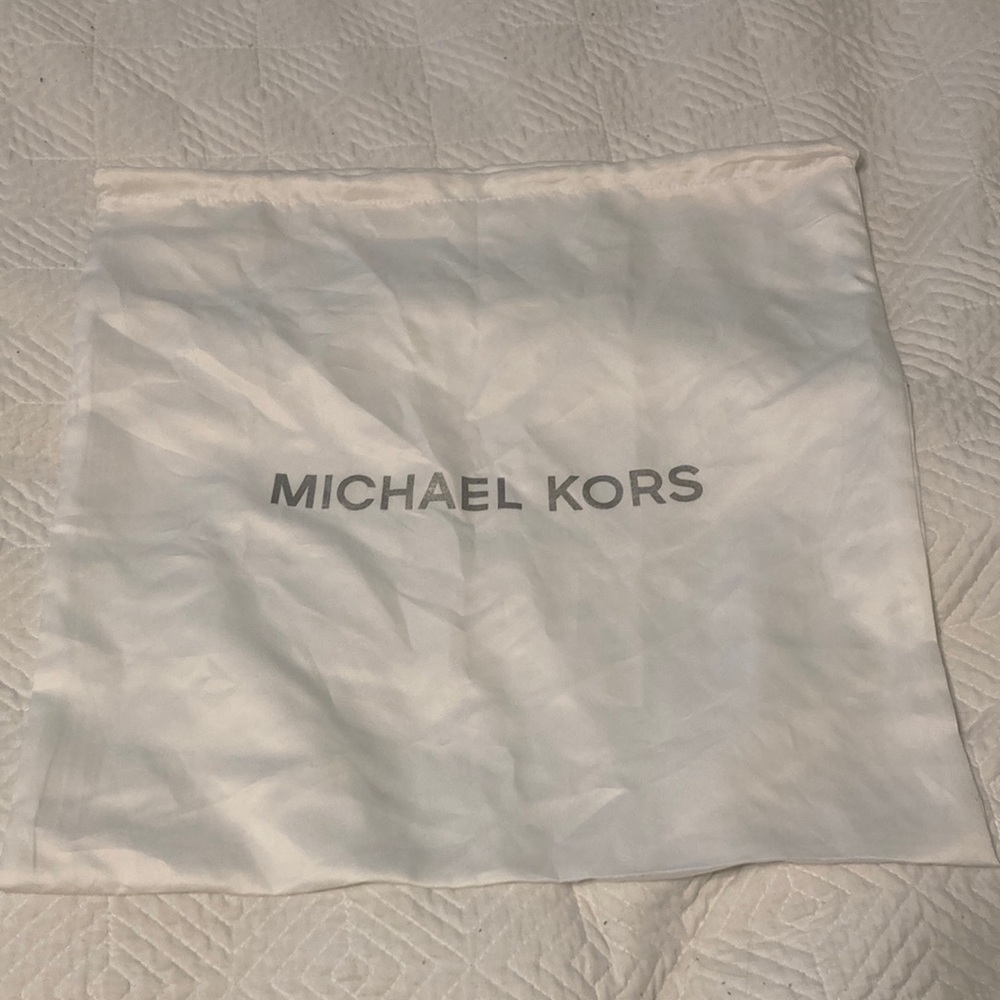 Dust cover bag